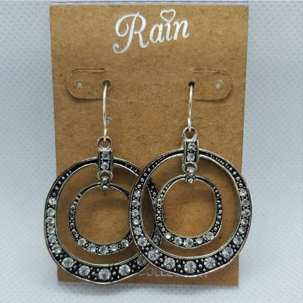 Rain Silver Dangling Earrings